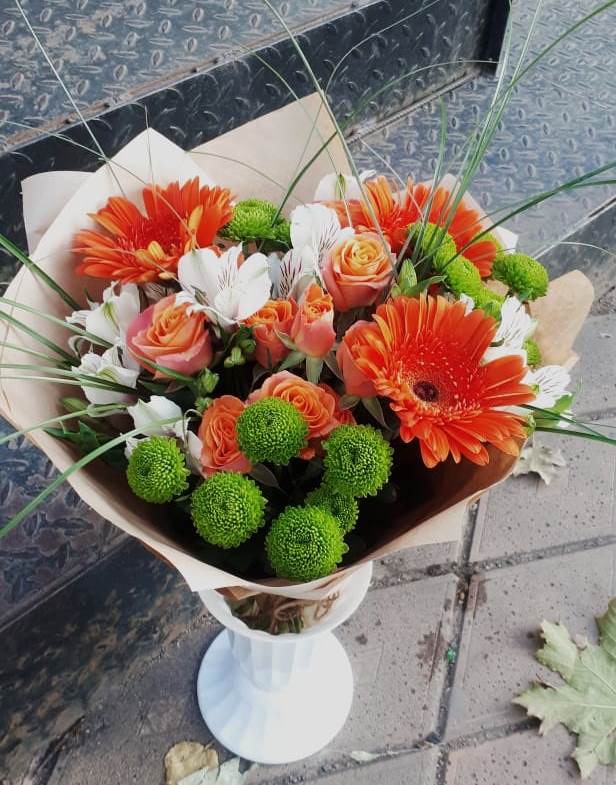 Букет цветов из: Герберы, Хризантемы, Альстромерии и Розы в Чамлыкской