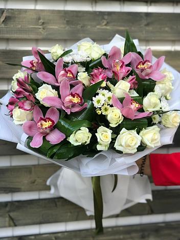 Букет цветов из: Розы и Хризантемы в Чамлыкской