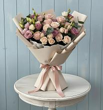 Букет цветов из:  Розы и Лизиантусы в Чамлыкской