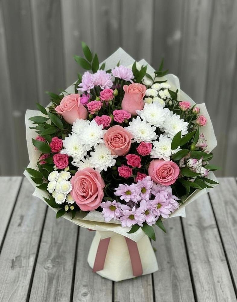 Букет цветов из: Альстромерии, Гвоздики, Розы и Хризантемы в Чамлыкской