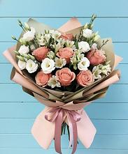 Букет цветов из:  Розы, Альстромерии и Лизиантусы в Чамлыкской