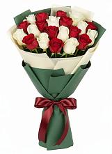 Букет Микс из красных и белых роз #REPLACE_PRED# Чамлыкской