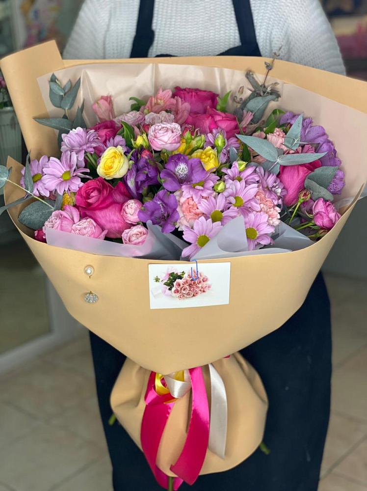 Букет цветов из: Хризантемы, Гвоздики и Альстромерии в Чамлыкской