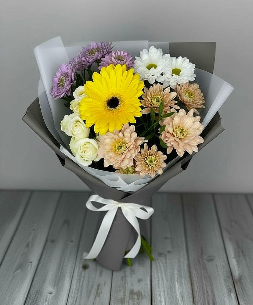 Букет цветов из: Розы, Герберы и Хризантемы в Чамлыкской