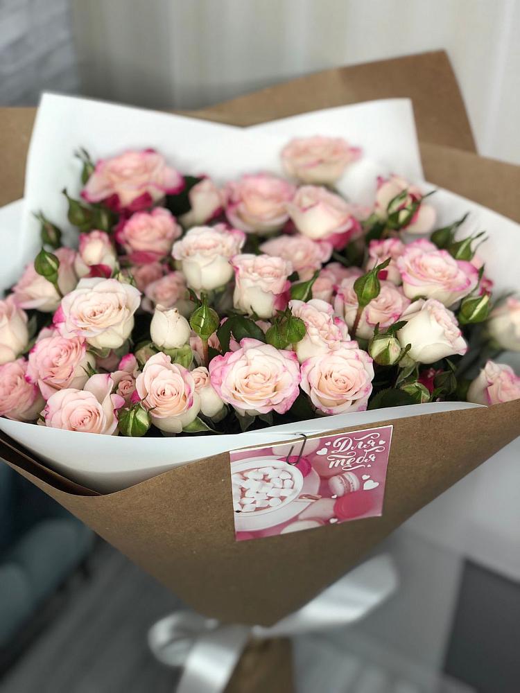 Букет цветов из: Розы в Чамлыкской