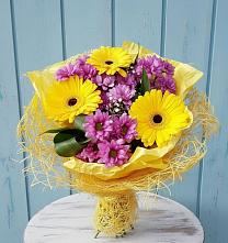 Букет цветов из:  Хризантемы и Герберы в Чамлыкской