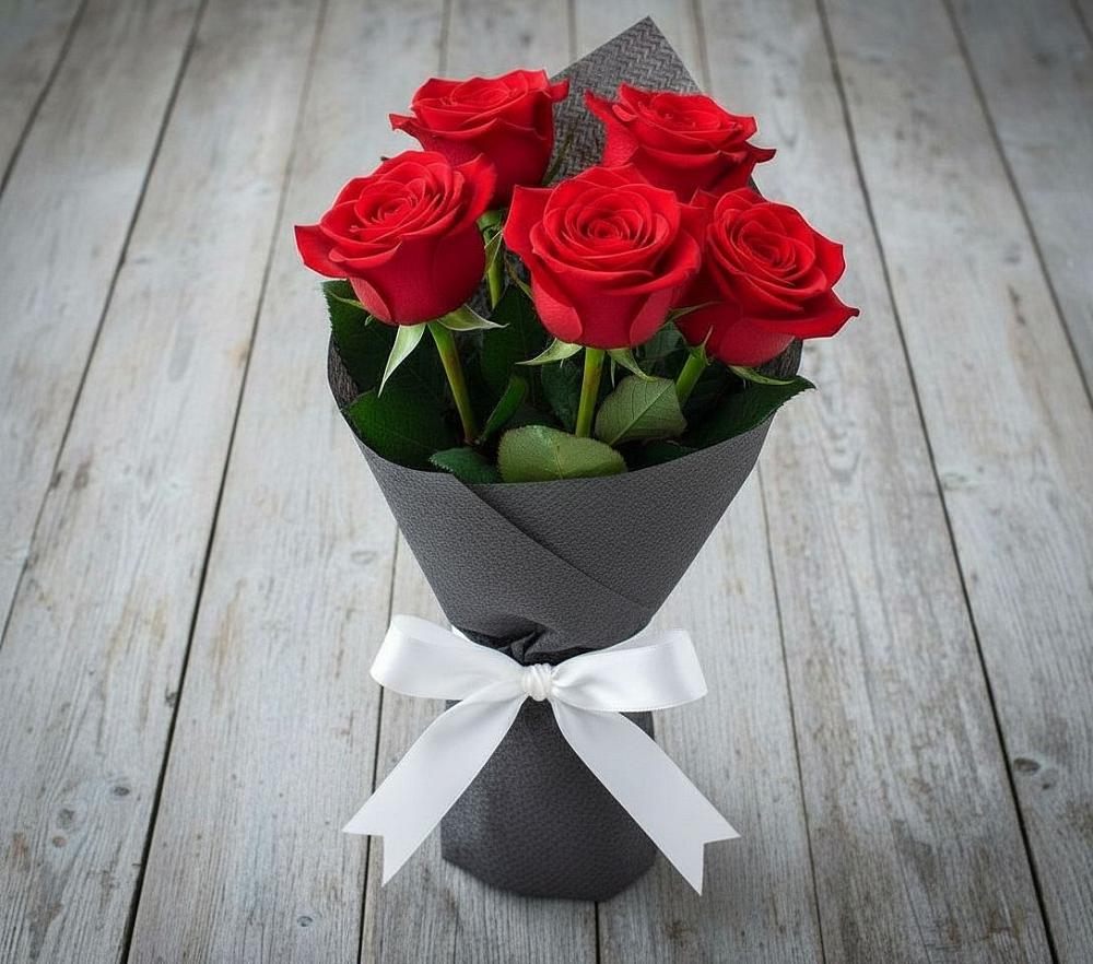 Букет 5 Красных роз Эдлесс Лав в Чамлыкской