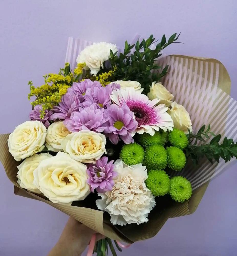 Букет цветов из: Хризантемы, Розы, Гвоздики и Герберы в Чамлыкской