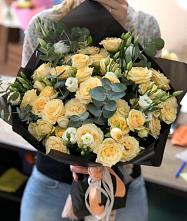Букет цветов из:  Розы и Лизиантусы в Чамлыкской