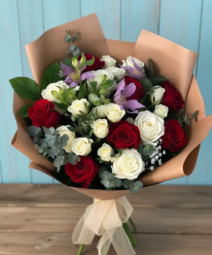 Букет цветов из: Розы и Альстромерии в Чамлыкской